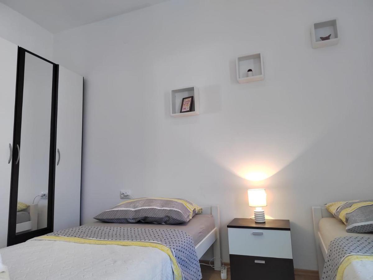 Apartman Memories Трогир Екстериор снимка