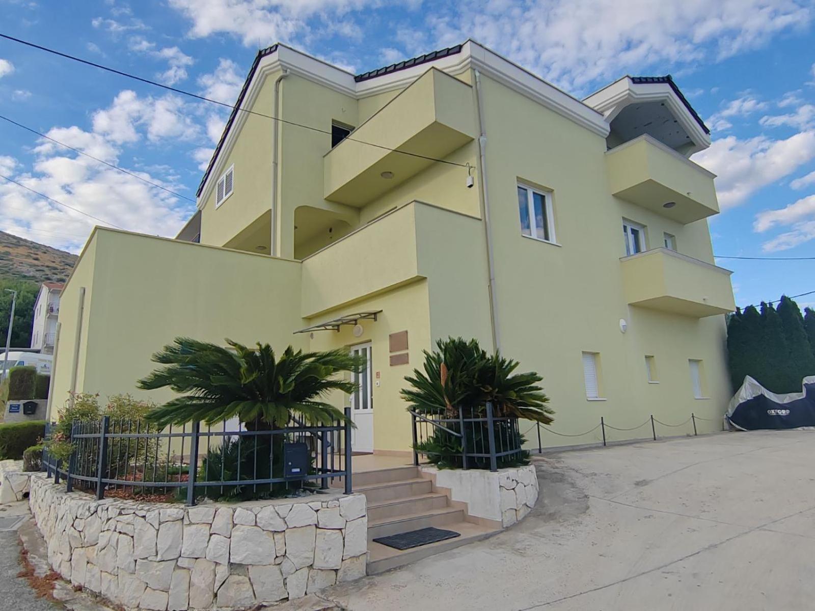 Apartman Memories Трогир Екстериор снимка